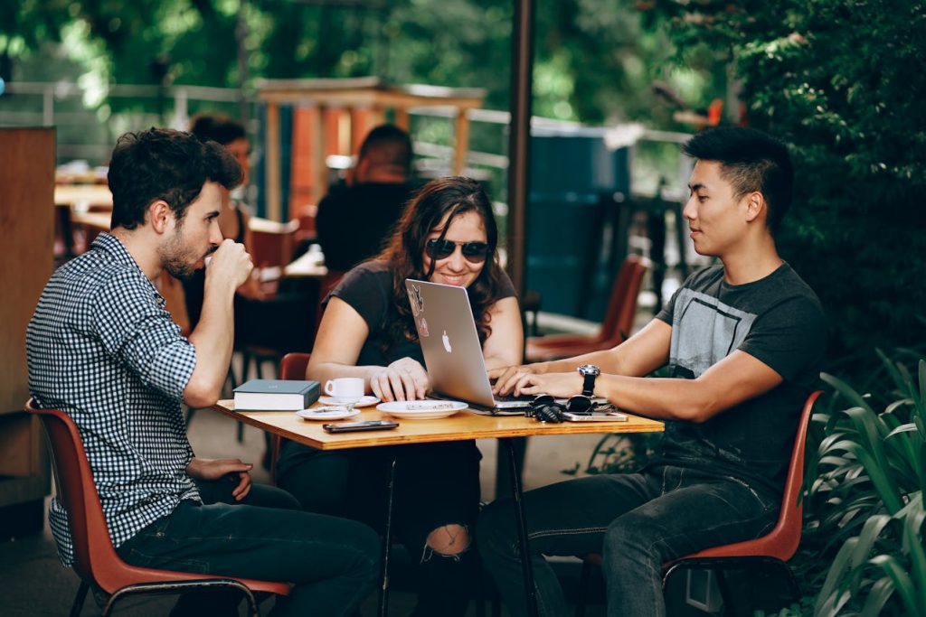 Gestire il Team Aziendale: Consigli Pratici per una Leadership Efficace